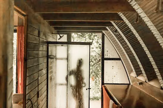 The inside of an arched villa at Aldeia Rizoma