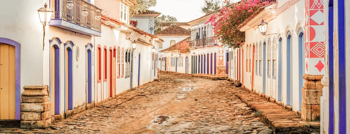 The colourful colonial streets of the historic centre of Paraty